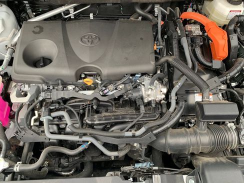 Used 2025 Toyota RAV4 LE image 31