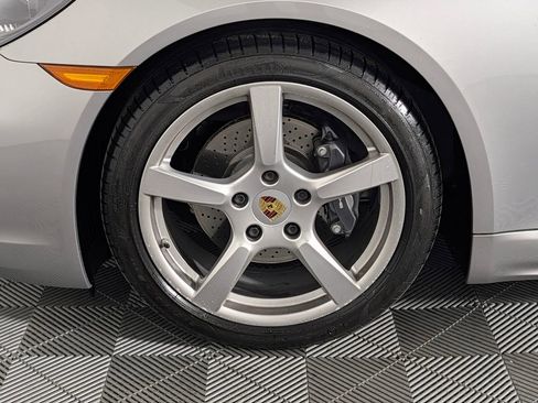 Used 2018 Porsche 718 Cayman image 10