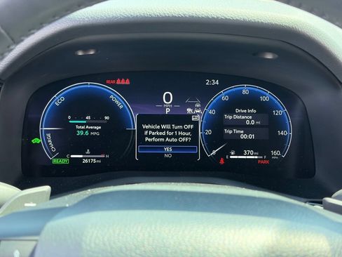 Used 2025 Toyota Camry XSE FWD image 11