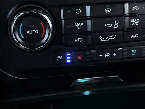 Used 2020 Ford F150 Lariat image 57