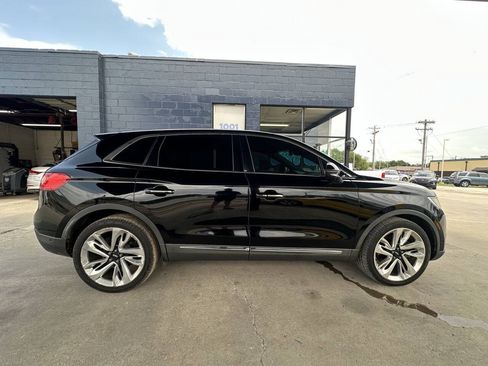 Used 2016 Lincoln MKX Reserve w/ Technology Package AWD/4WD image 9