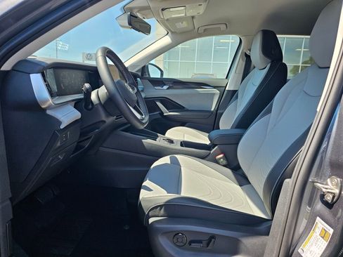 New 2026 Volkswagen Tiguan SE AWD/4WD image 10