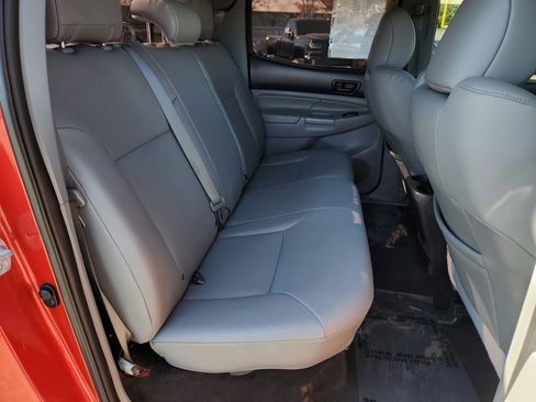 Used 2013 Toyota Tacoma 4x4 Double Cab image 25