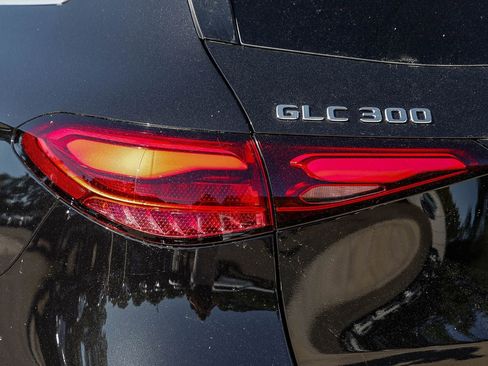New 2026 Mercedes-Benz GLC 300 4MATIC image 8