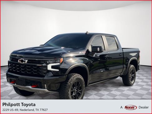 Used 2025 Chevrolet Silverado 1500 ZR2 w/ Technology Package AWD/4WD image 1