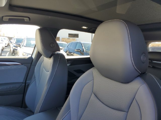 New 2026 Volkswagen Tiguan SE R-Line FWD image 16