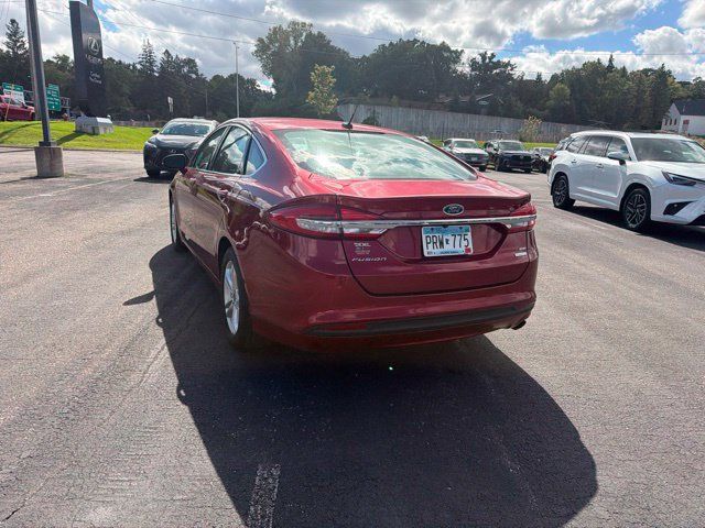 Used 2018 Ford Fusion SE w/ Fusion SE Technology Package FWD image 32