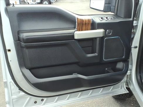 Used 2018 Ford F150 Lariat w/ Trailer Tow Package image 21