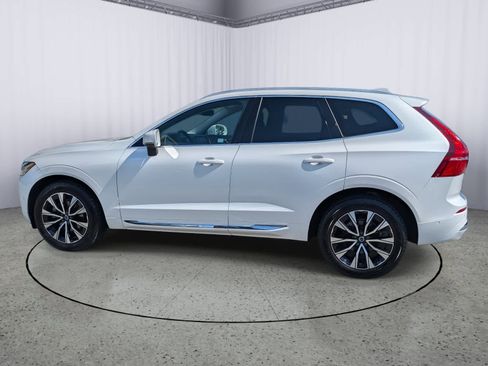 Used 2023 Volvo XC60 B5 Plus image 5