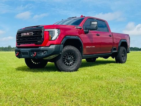 Used 2024 GMC Sierra 2500 AT4X w/ AT4X AEV Edition AWD/4WD image 3