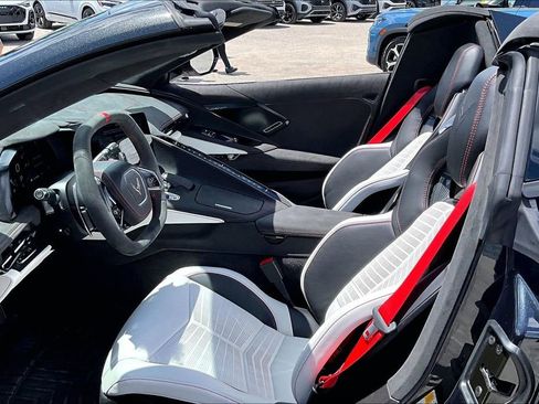 Used 2023 Chevrolet Corvette Stingray Premium Conv w/ Z51 Performance Package RWD image 19