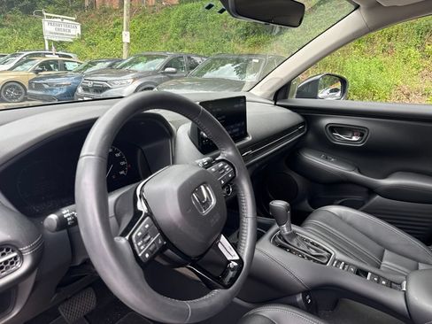 Used 2024 Honda HR-V EX-L image 15