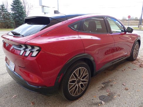 Used 2024 Ford Mustang Mach-E Premium image 11