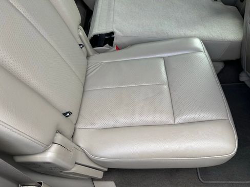 Used 2012 Ford Expedition Limited image 19