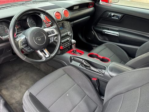 Used 2017 Ford Mustang Convertible RWD image 13