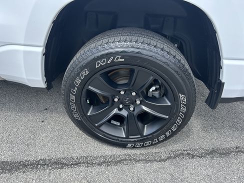 Certified 2024 RAM 1500 Big Horn AWD/4WD image 10