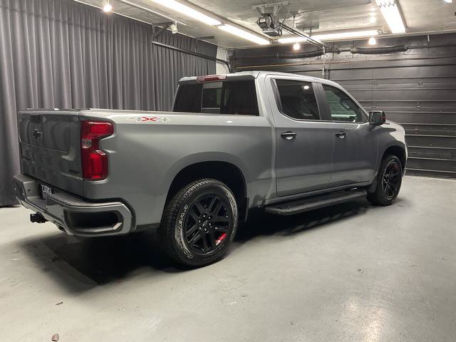 Used 2023 Chevrolet Silverado 1500 RST w/ Redline Edition AWD/4WD image 5