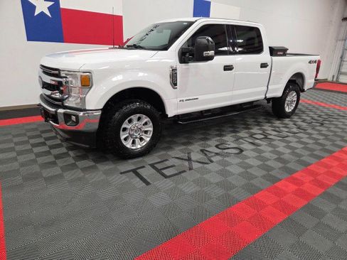 Used 2022 Ford F250 XLT w/ XLT Value Package image 2