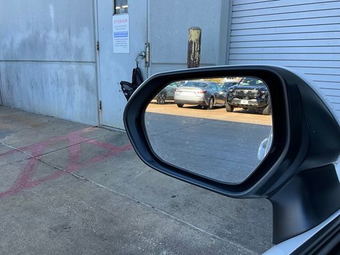 Used 2024 Toyota Corolla LE image 17