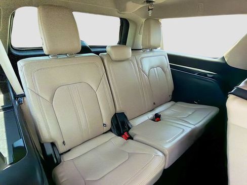 Used 2023 Ford Expedition Max Limited AWD/4WD image 29