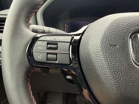 Used 2026 Honda Pilot Sport image 12