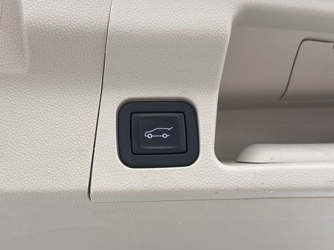 Certified 2023 GMC Acadia Denali w/ Black Diamond Edition image 17