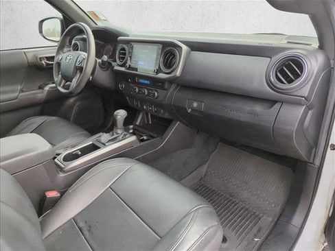 Certified 2023 Toyota Tacoma TRD Off-Road image 24