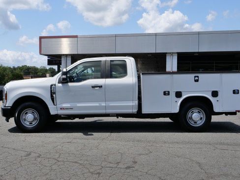 Used 2025 Ford F250 XL RWD image 5