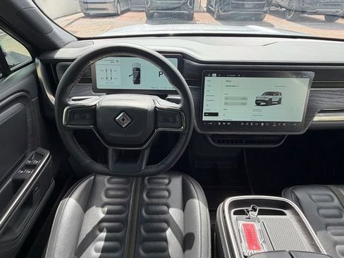 Used 2025 Rivian R1S Adventure AWD/4WD image 17