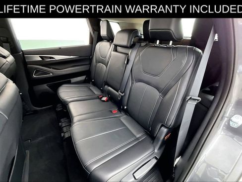 Certified 2025 INFINITI QX60 Luxe FWD image 35