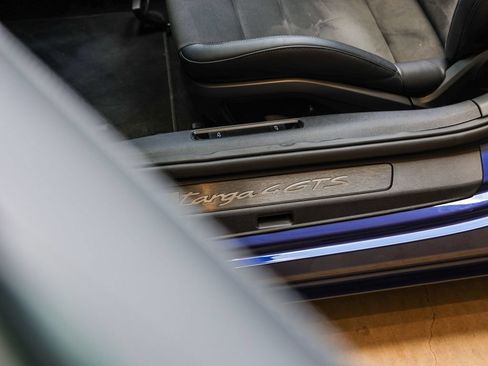 Certified 2025 Porsche 911 Targa 4 GTS AWD/4WD image 16