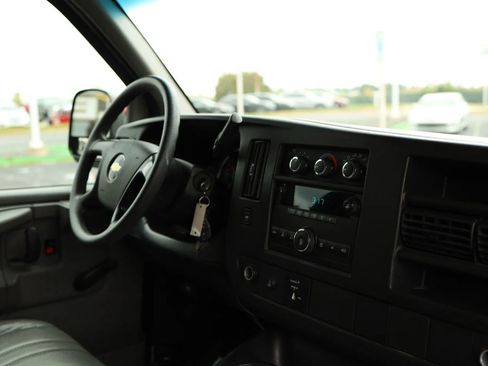 Used 2013 Chevrolet Express 2500 image 47