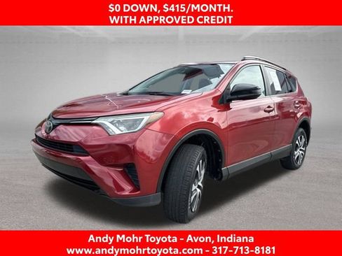 Used 2017 Toyota RAV4 LE FWD image 4