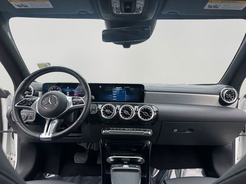 Used 2025 Mercedes-Benz CLA 250 4MATIC image 10