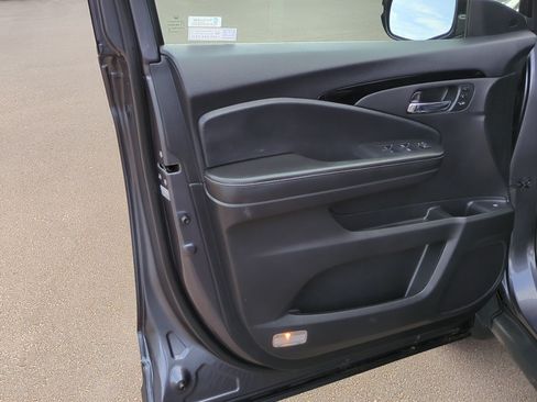 Used 2020 Honda Ridgeline RTL-E image 12