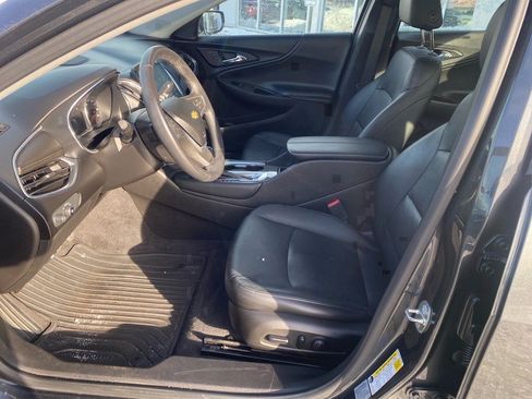 Used 2016 Chevrolet Malibu LT w/ Leather Package image 9