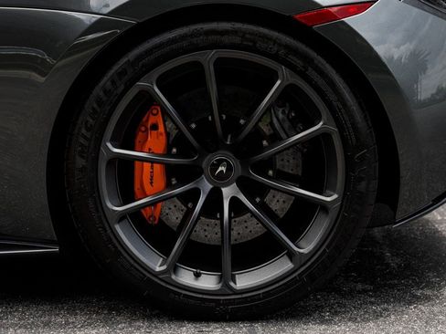 Used 2019 McLaren 570S Spider RWD image 37