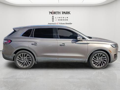 Used 2019 Lincoln Nautilus Reserve w/ Driver Assistance Package FWD image 6