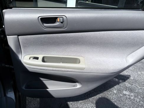 Used 2003 Toyota Camry LE image 17