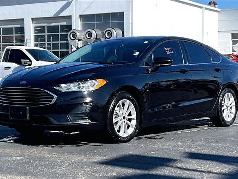 Used 2020 Ford Fusion SE FWD image 7