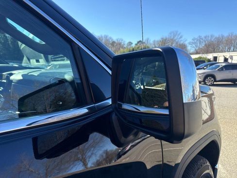 Used 2022 GMC Sierra 1500 SLT w/ SLT Premium Plus Package image 18