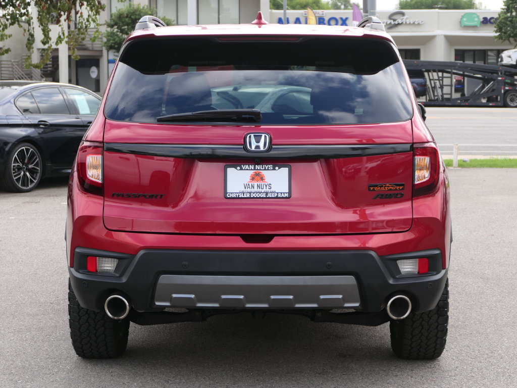Used 2025 Honda Passport TrailSport image 5