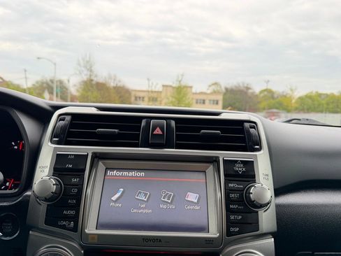 Used 2011 Toyota 4Runner Limited AWD/4WD image 11