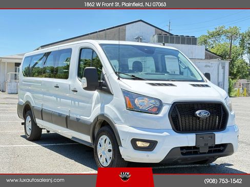 Used 2021 Ford Transit 350 XLT RWD image 4
