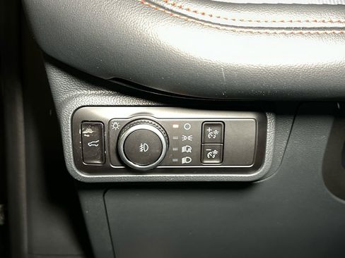 Used 2025 Ford Explorer ST-Line w/ Premium Package image 26