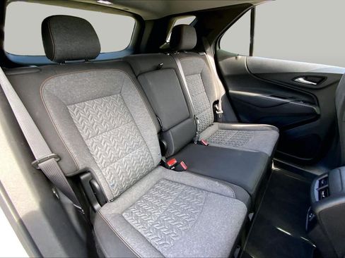 Used 2024 Chevrolet Equinox LT FWD image 19