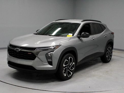 Used 2024 Chevrolet Trax RS FWD image 6