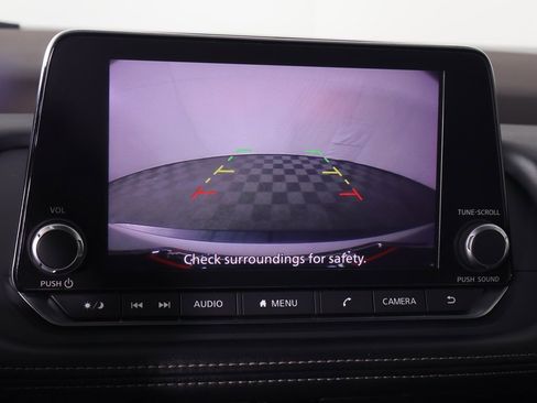 Used 2022 Nissan Rogue SV image 40