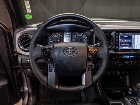 Used 2023 Toyota Tacoma TRD Sport w/ TRD Premium Sport Package AWD/4WD image 13