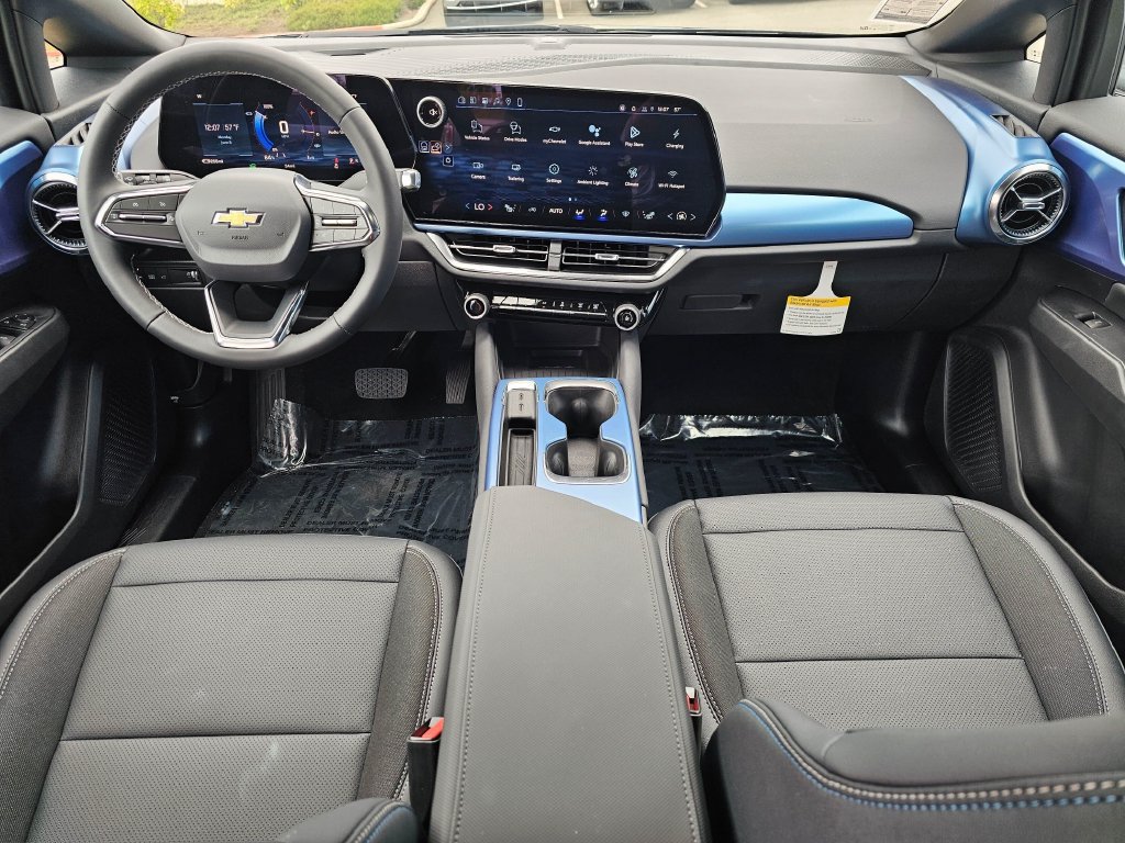 New 2026 Chevrolet Equinox EV LT AWD/4WD image 17